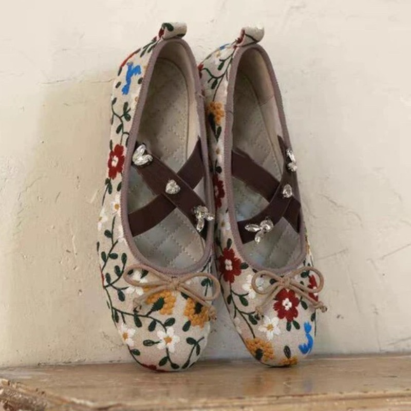 Embroidery Flower Ballet Flats - Embroidery Design のレビューと価格