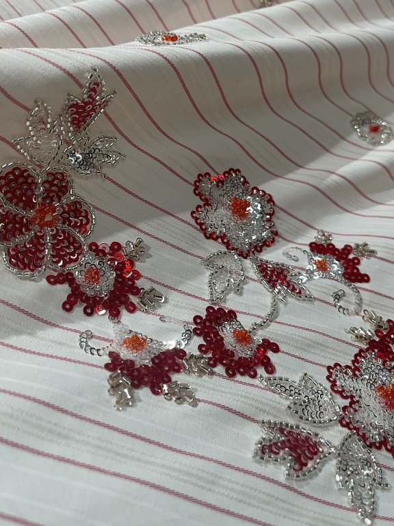 Niche Designer Tailor Red Casu - Embroidery Red のレビューと価格