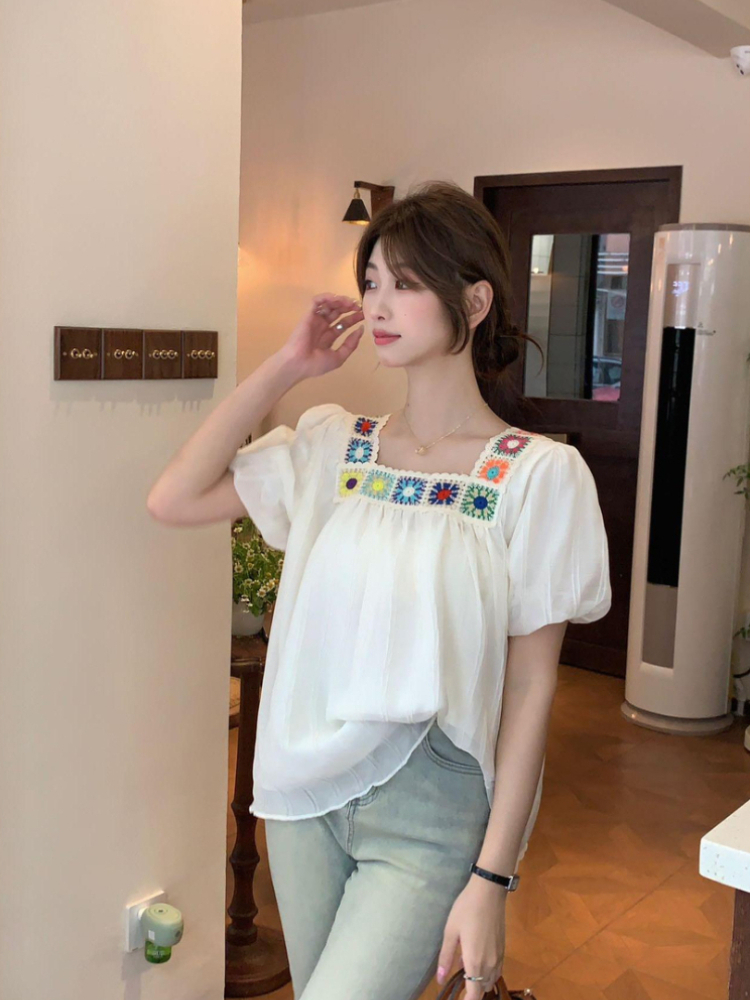 Women's French Inspired Square - Embroidery Unique Design のレビューと価格