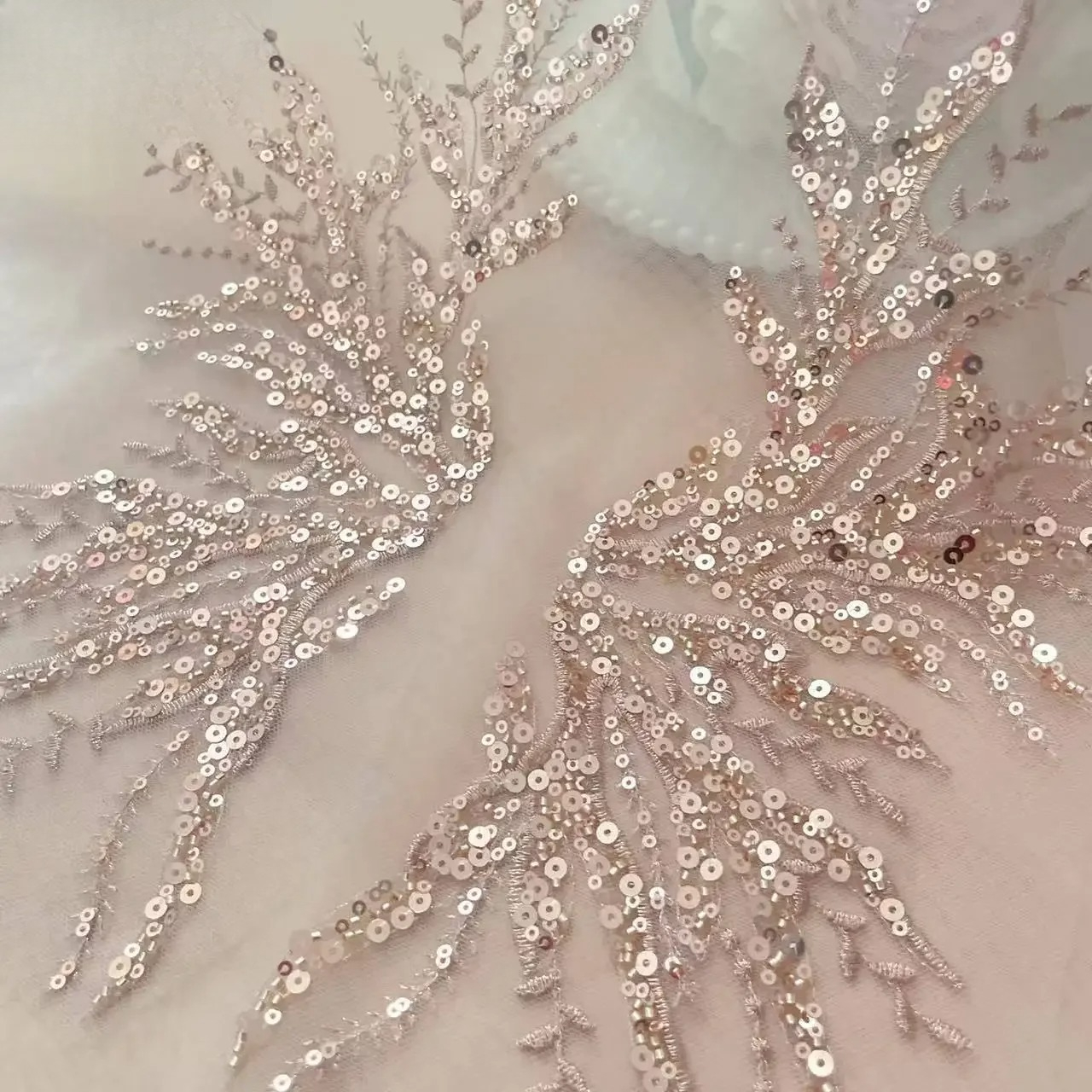 5Pair-2Pair.Rose Gold Sequin T - Embroidery Roses のレビューと価格
