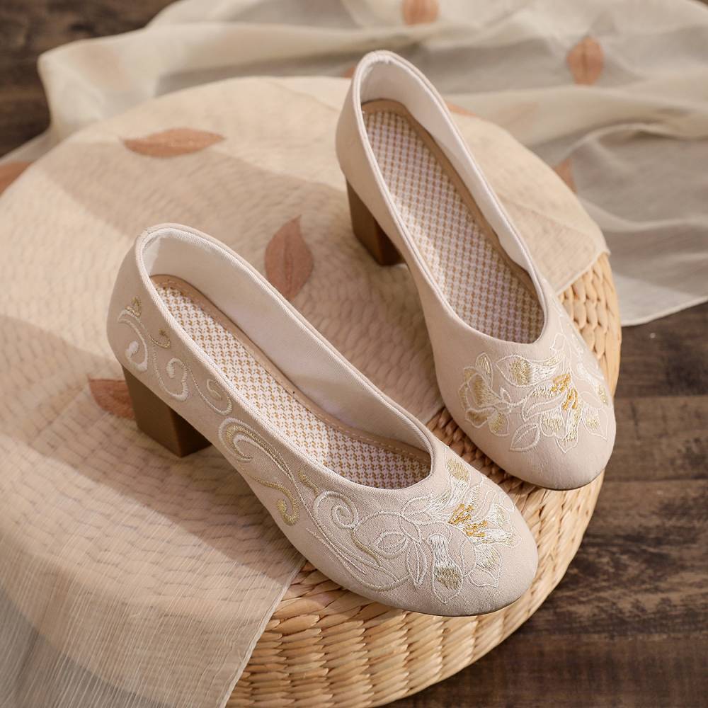 2026 Women's Wine Red & Beige  - Embroidery Red のレビューと価格