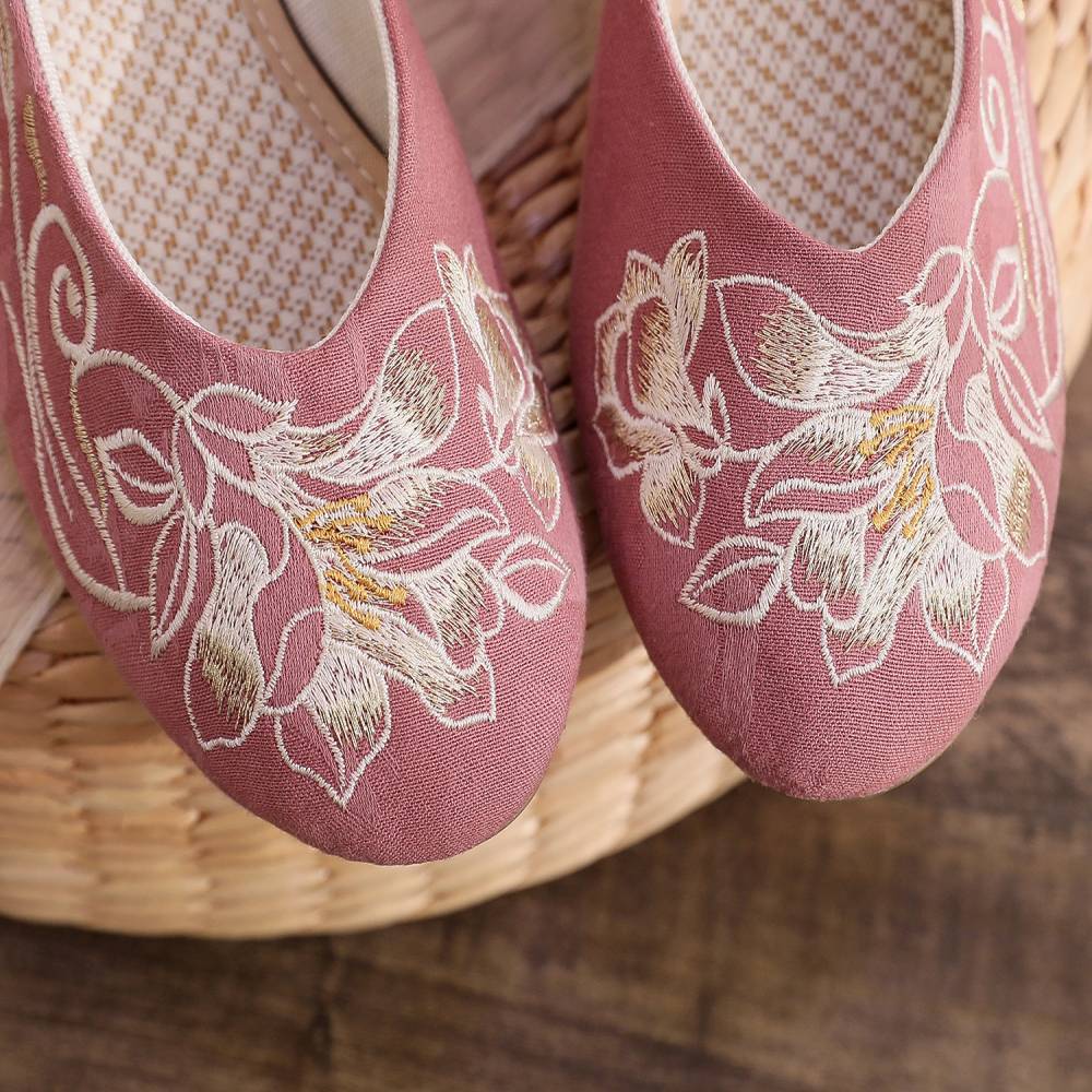 2026 Women's Wine Red & Beige  - Embroidery Red のレビューと価格