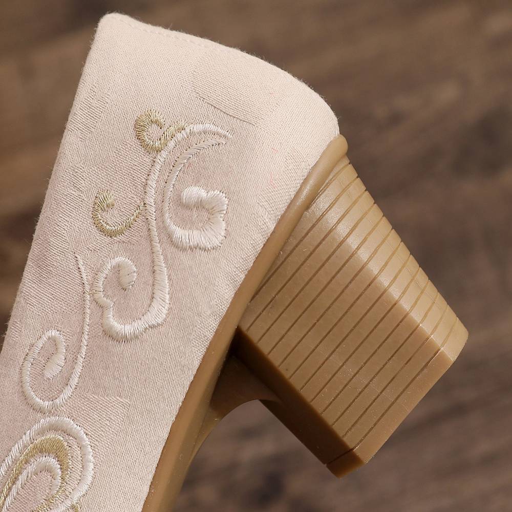 2026 Women's Wine Red & Beige  - Embroidery Red のレビューと価格