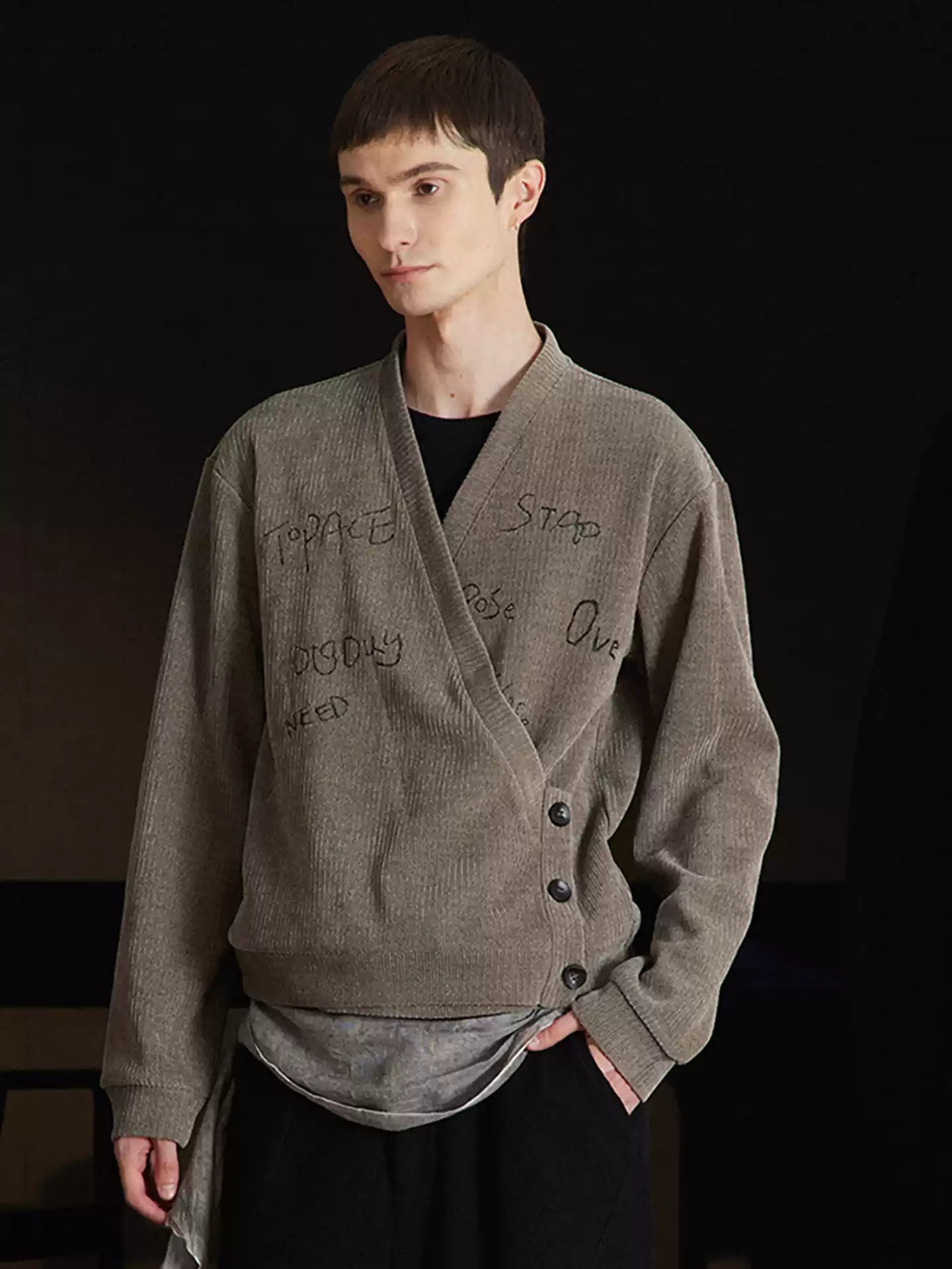 Stripe Embroidery Button Desig - Embroidery Design のレビューと価格