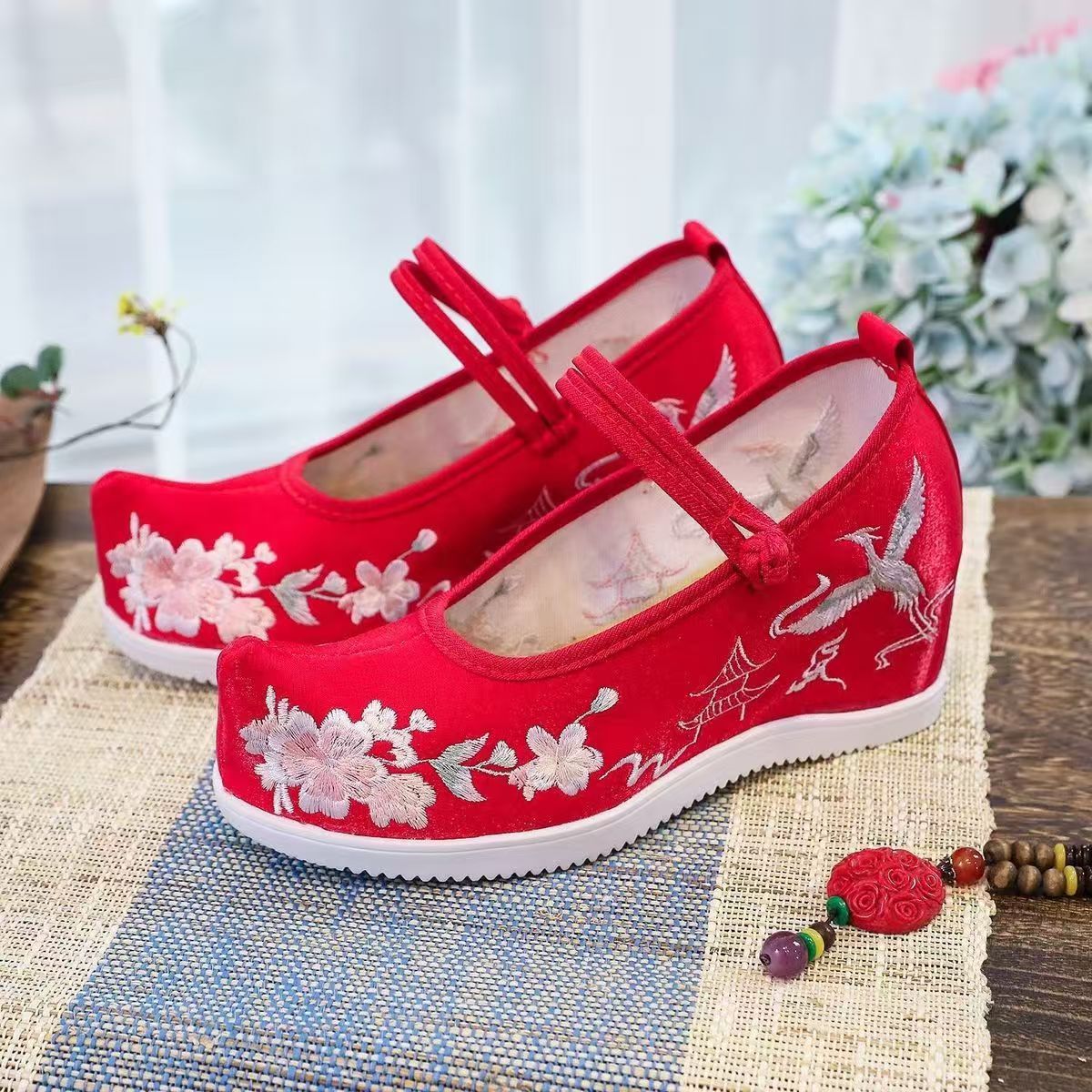 Women Increased Internal Embro - Embroidery Red のレビューと価格