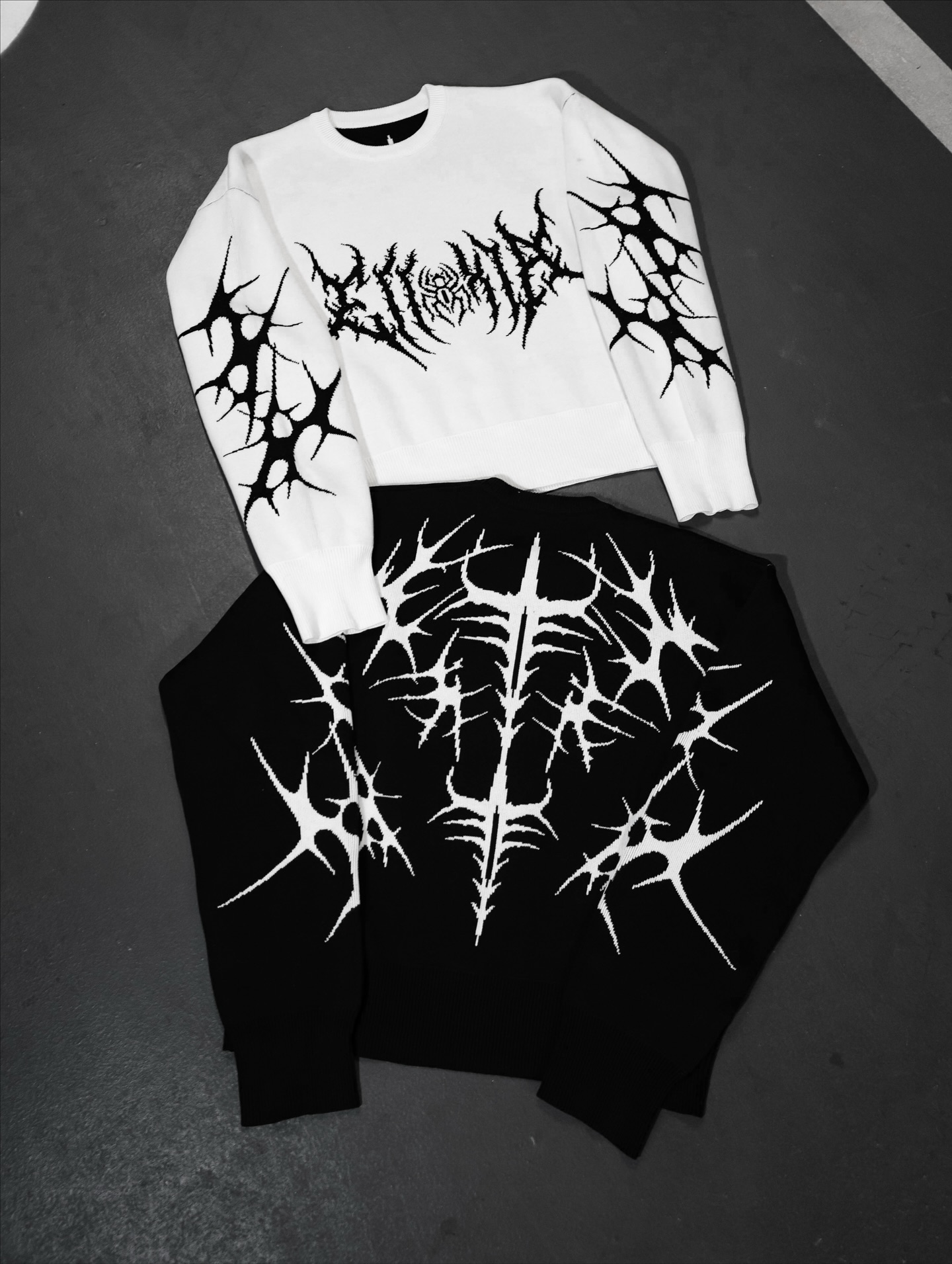 Women's Casual Punk Top Black  - Embroidery Fonts のレビューと価格