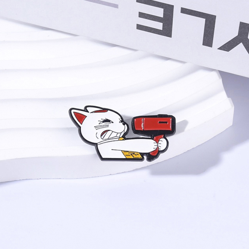Anime Turbo Granny Cat Brooch  - Embroidery Red のレビューと価格