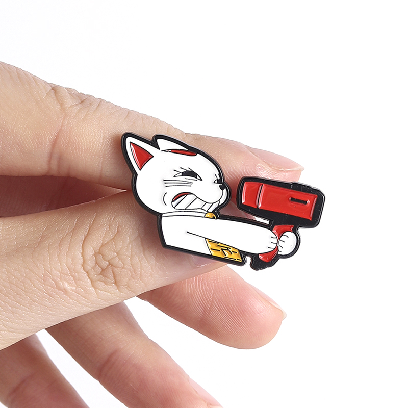 Anime Turbo Granny Cat Brooch  - Embroidery Red のレビューと価格