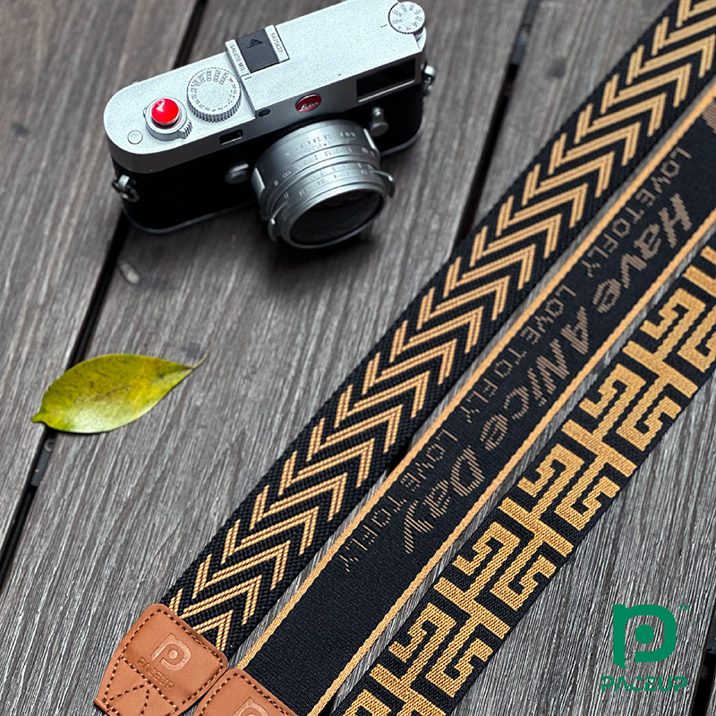 Camera Strap Embroidery Classi - Embroidery Alpha のレビューと価格