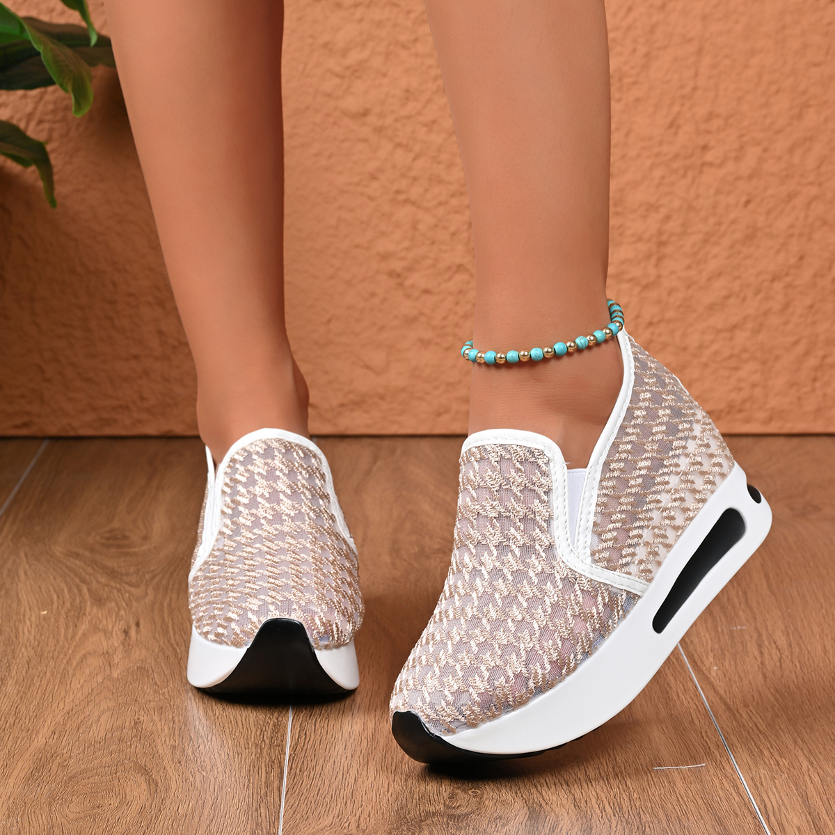 Women Sneakers Women Floral Pa - Embroidery Pattern のレビューと価格